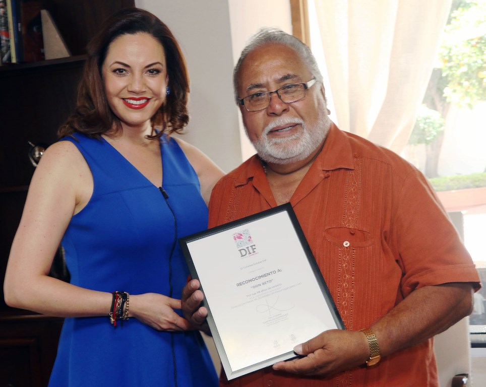 Otro reconocimiento para don Beto Herrera