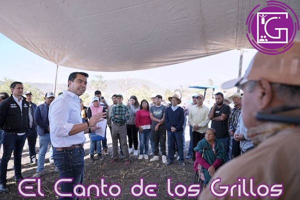 Entrega Felifer Macías rehabilitación de camino de saca en ejido Pie de Gallo