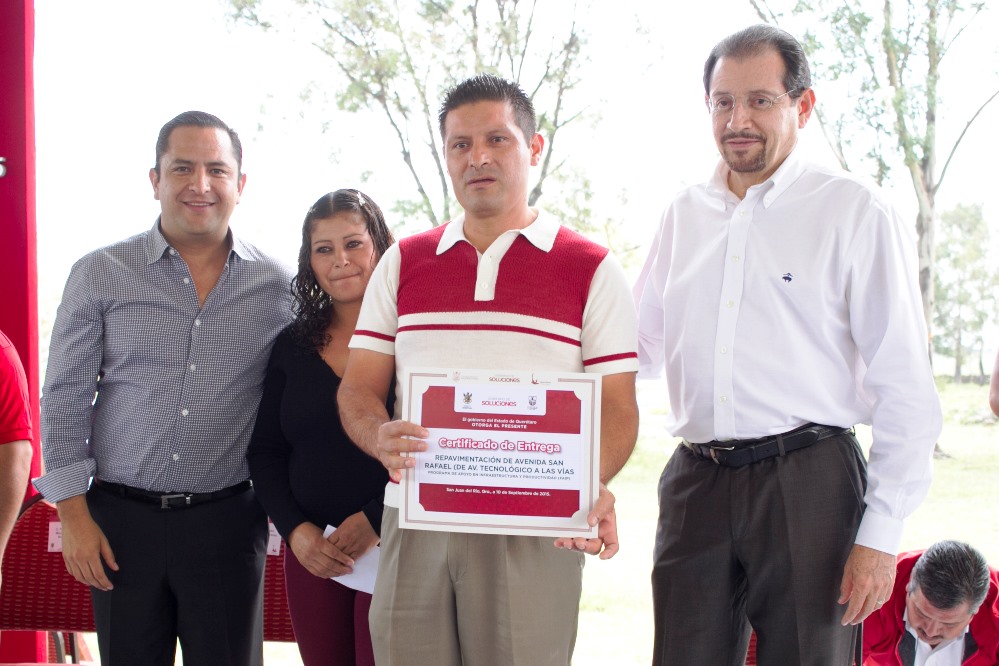 Entregan Jorge y Fabián obras del programa FAIP