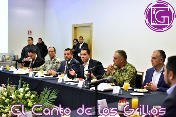 Encabeza Felifer Macías reunión para la paz y tranquilidad de familias queretanas