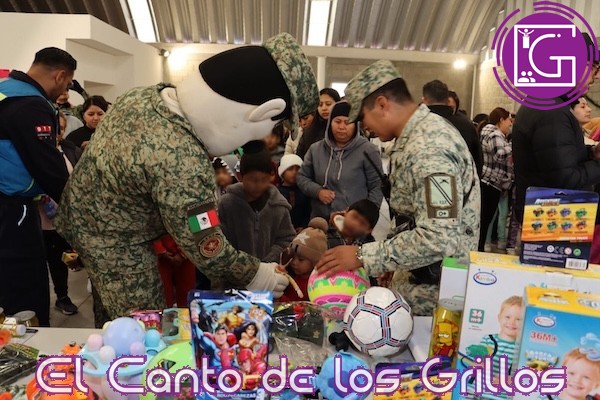 Llevan magia de los Reyes Magos a niños de La Estacada en Santa Rosa Jáuregui