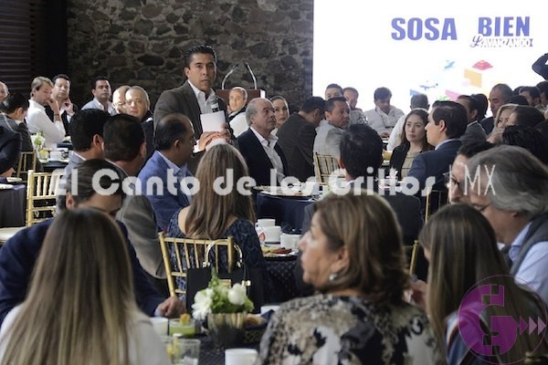 Se reúne @RobertSosaP con representantes de medios de comunicación y de cámaras empresariales