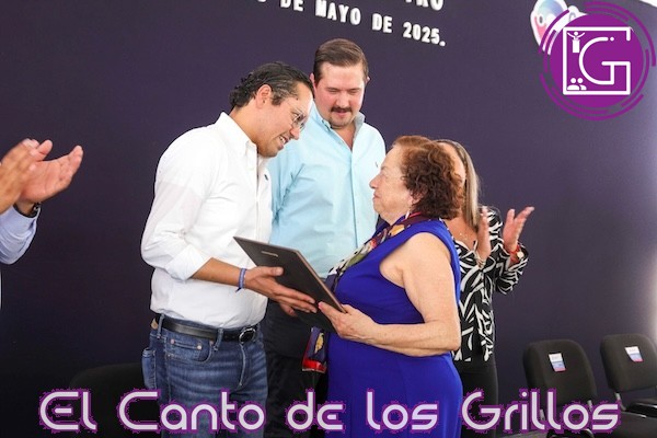 Entrega Chepe Guerrero reconocimientos a maestros de #Corregidora