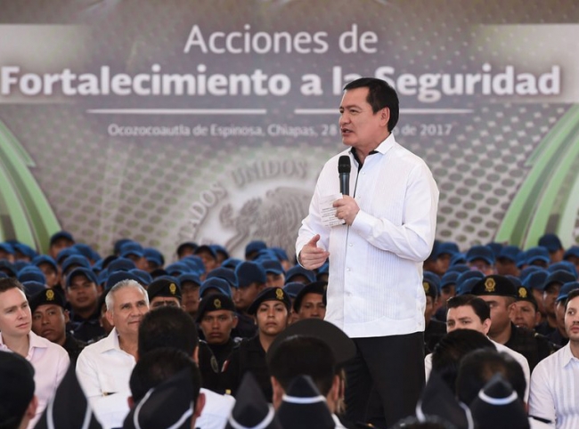 Pide @osoriochong a estados invertir en materia de #seguridad
