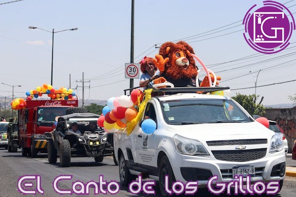 Con caravana, DIF sanjuanense lleva juguetes y sorpresas a niños