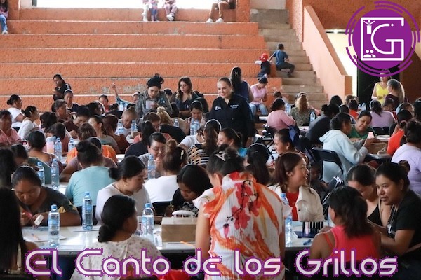 Lleva IQM talleres socioproductivos a mujeres de todo el estado