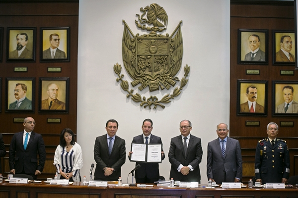 Acuerdan mayor seguridad para los queretanos