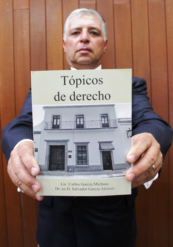 Académicos de la UAQ presentan el libro ‘Tópicos de Derecho’
