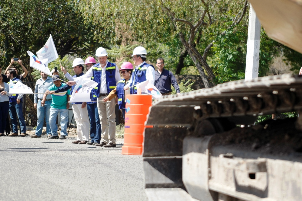 Inicia en @CorregCiudadana rehabilitación de calle en Santa Bárbara