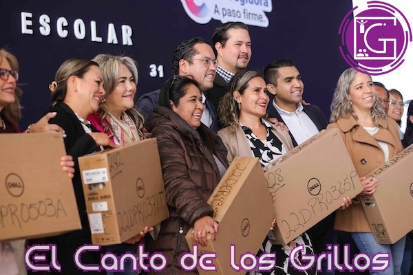 Entrega Chepe Guerrero equipos a docentes de #Corregidora