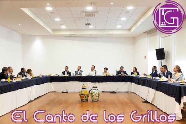 Se reúne gobernador con integrantes del equipo médico de trasplantes del estado