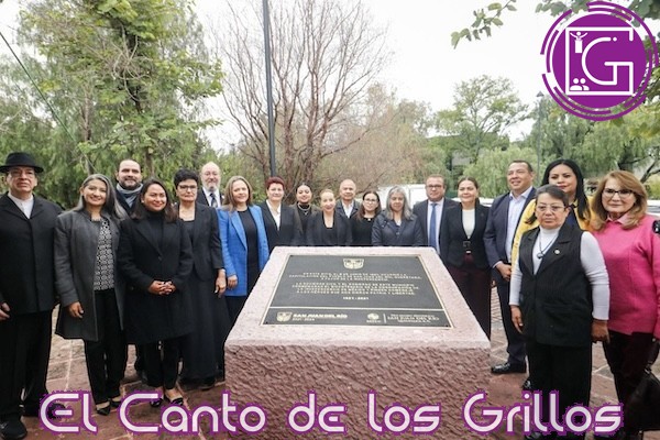 Devela Roberto Cabrera placas por 203º Aniversario de Consumación de la Independencia de México