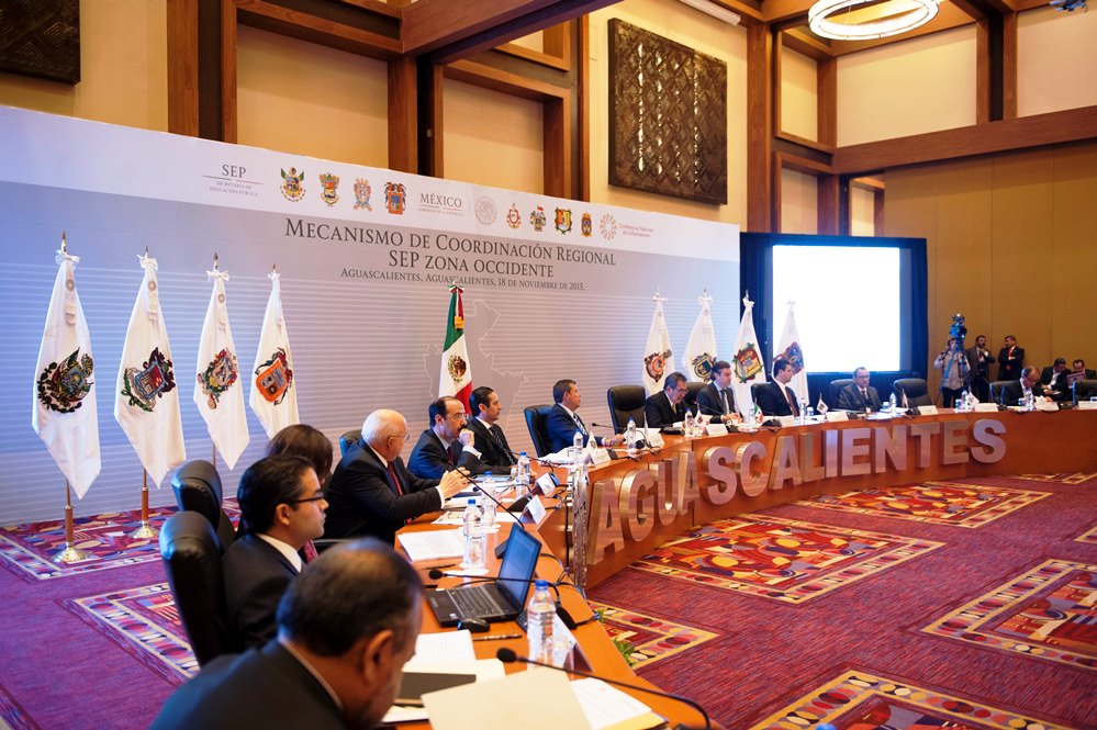 Asiste Domínguez a reunión de grupo de coordinación zona occidente