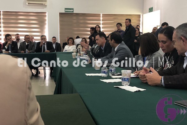 Reúne @makugo a líderes empresariales y presidentes de cámaras para abordar el tema del costo elevado en las tarifas eléctricas