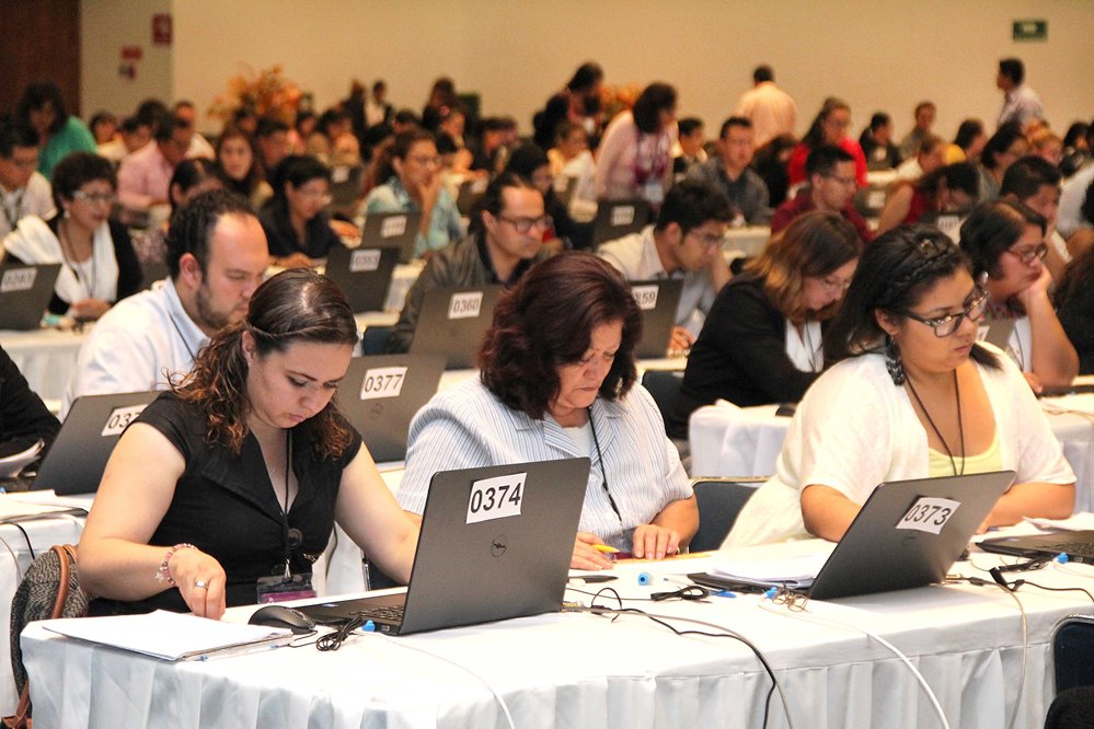 Califican maestros evaluaciones de docentes