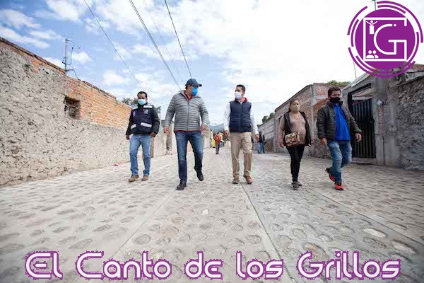 Supervisa y entrega @memovegamx obras en Santa Rosa Xajay