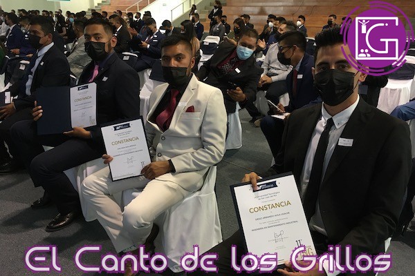 Culminan estudios 657 alumnos de la UTSJR