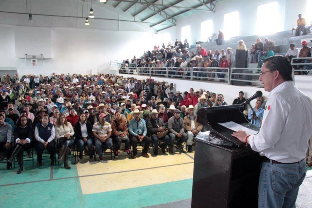 Entregan apoyos de Proagro a mil productores amealcenses