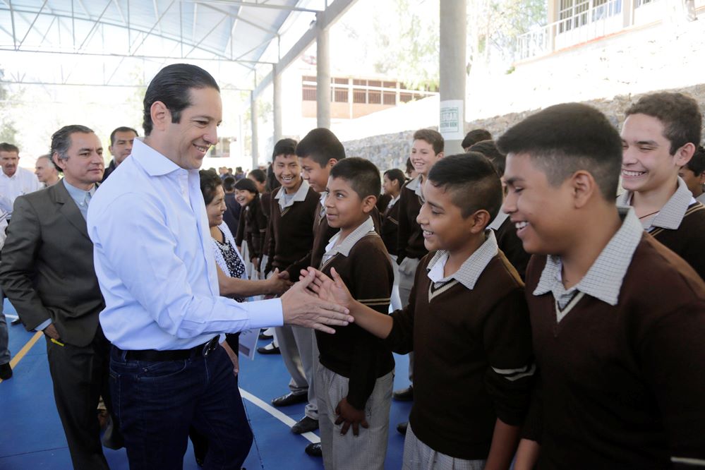 Realiza @PanchDominguez gira de trabajo por los municipios de Peñamiller y Tolimán