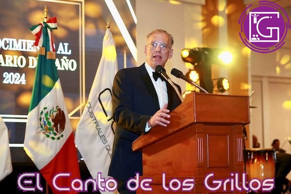 Entrega Marco del Prete premio al Empresario del Año 2024