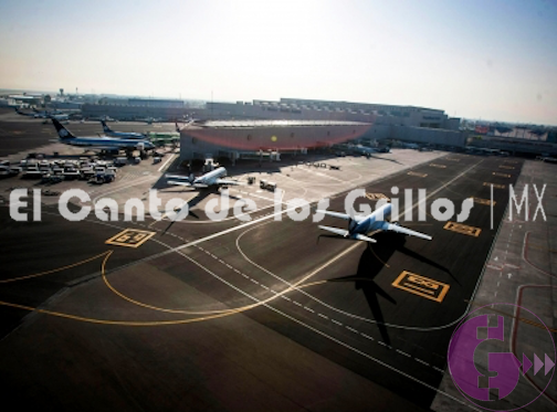 Por banco de niebla, cancela @Aeromexico más de 60 vuelos en AICM